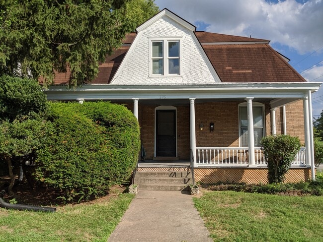 Primary Photo - 398 Linden Walk