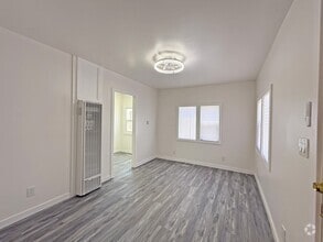 Building Photo - 1016 E Ventura St