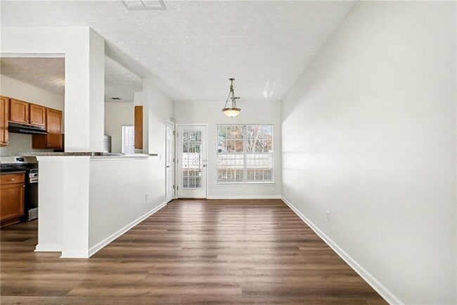 Building Photo - 2559 Walden Lake Dr