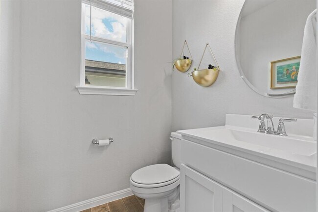 Building Photo - 5317 Baythorne Dr