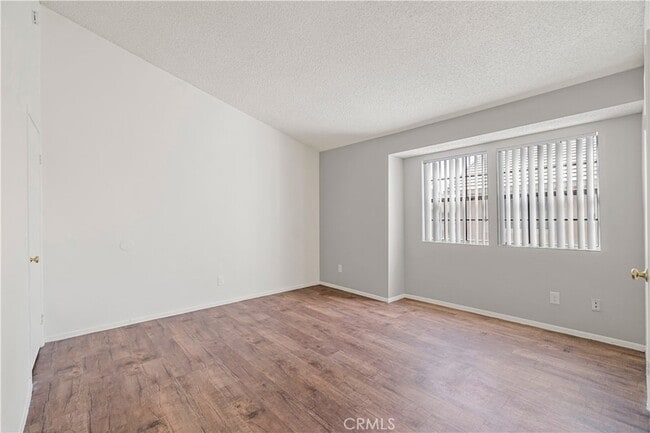 Building Photo - 1113 Turquoise St