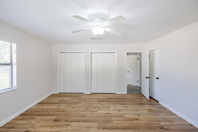 Building Photo - 7402 Hwy 2302