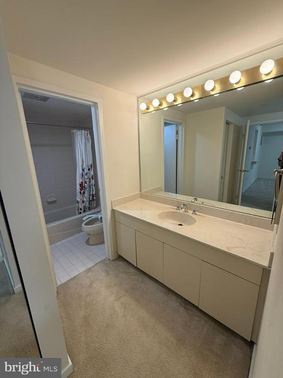 Building Photo - 1530 Key Blvd