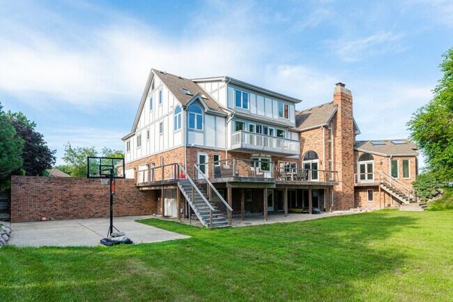 Building Photo - 22199 W Thornridge Dr