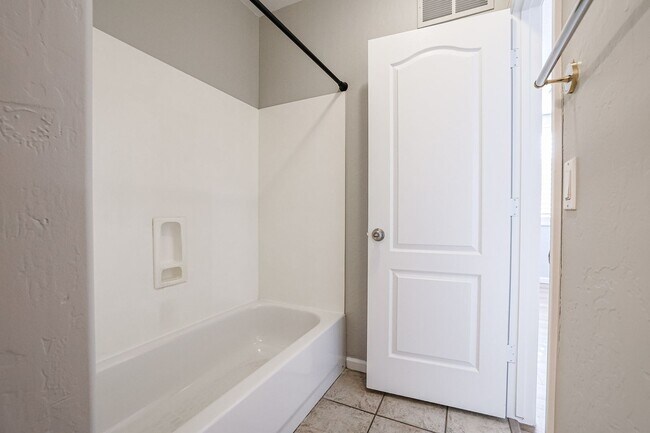 Building Photo - COMING SOON!! INCREDIBLE 5-BEDROOM 3 BATH, ALMOST 4000 SFT IN CORE CHANDLER