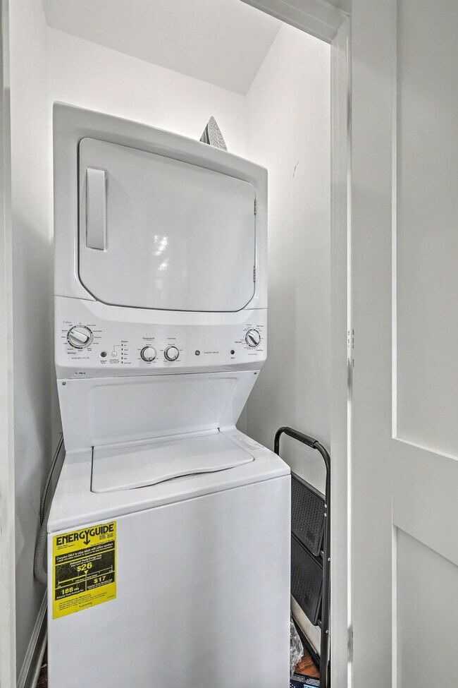 Building Photo - 172 Wando Reach Ct