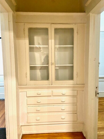 Building Photo - 1432 12th St S