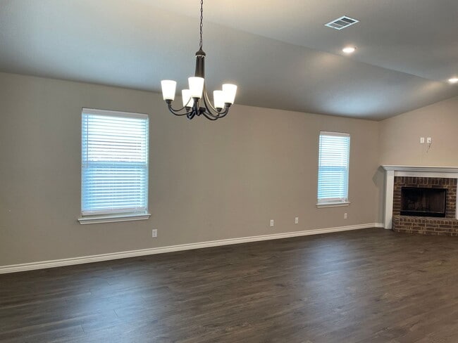 Building Photo - Available Now | **NO PETS*** | Beautiful Single-Story 4 BR, 2.5 Bath | Covered Patio | Close to F...