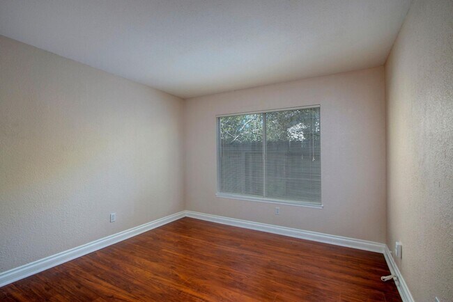 Building Photo - Beautiful 4B/2BA Home in Rancho Bernardo for Lease!