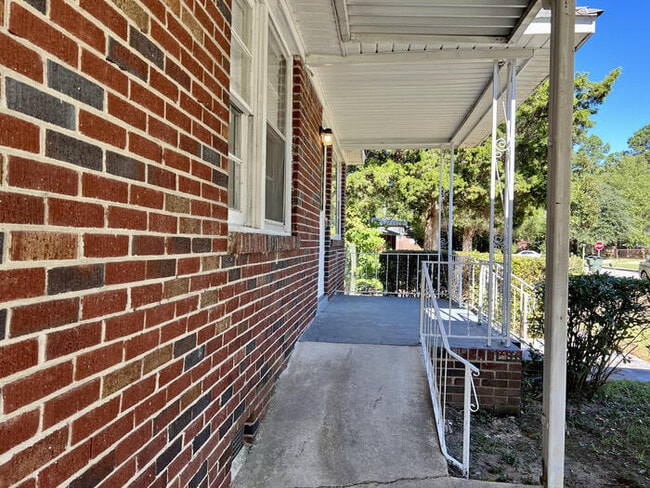 Building Photo - 1716 Covair St