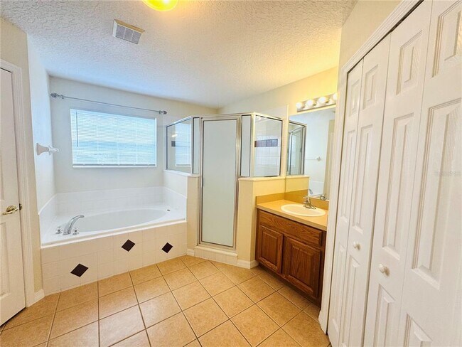 Building Photo - 1218 Winding Willow Ct