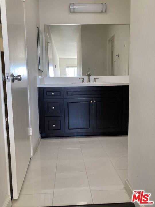 Building Photo - 1033 6th St