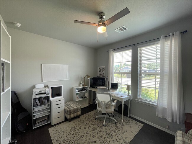 Building Photo - 25511 Northpark Lake Dr