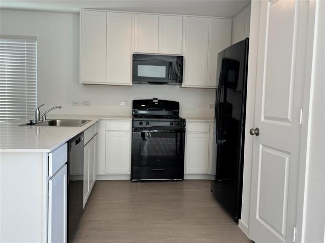 Building Photo - 740 Dressage Ln