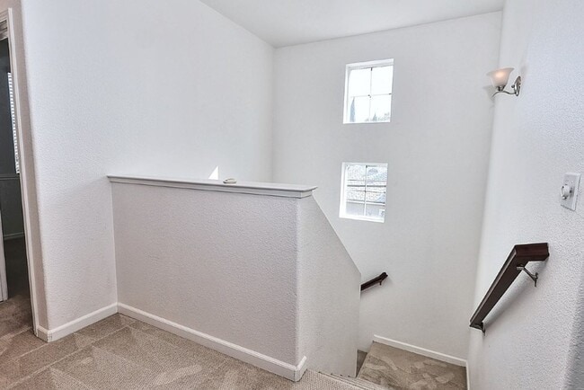 Building Photo - High Demand Park Place Home for Rent!