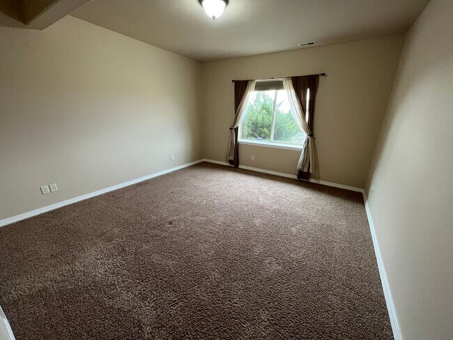 Building Photo - Spacious Ranch Style in Flying Horse with INCREDIBLE VIEWS of Pikes Peak!