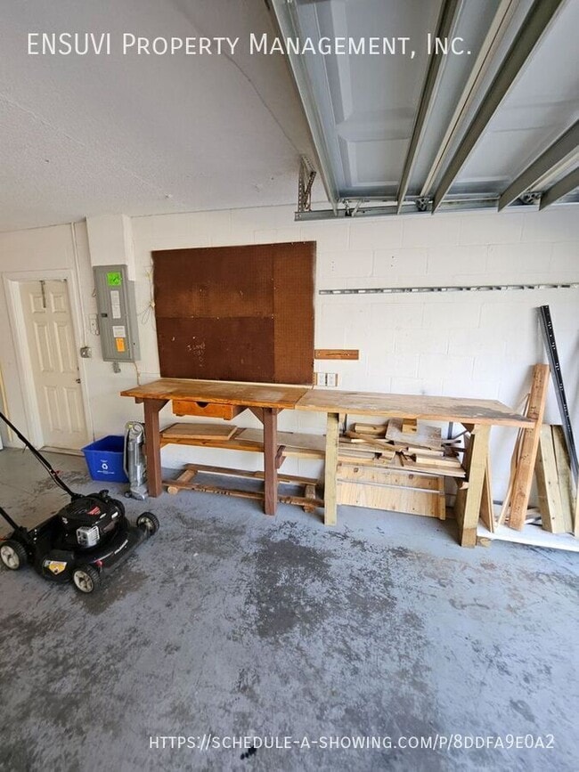 Building Photo - 8610 Schrader Blvd