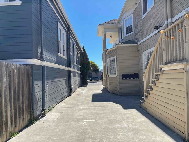 Building Photo - 680 W MacArthur Blvd