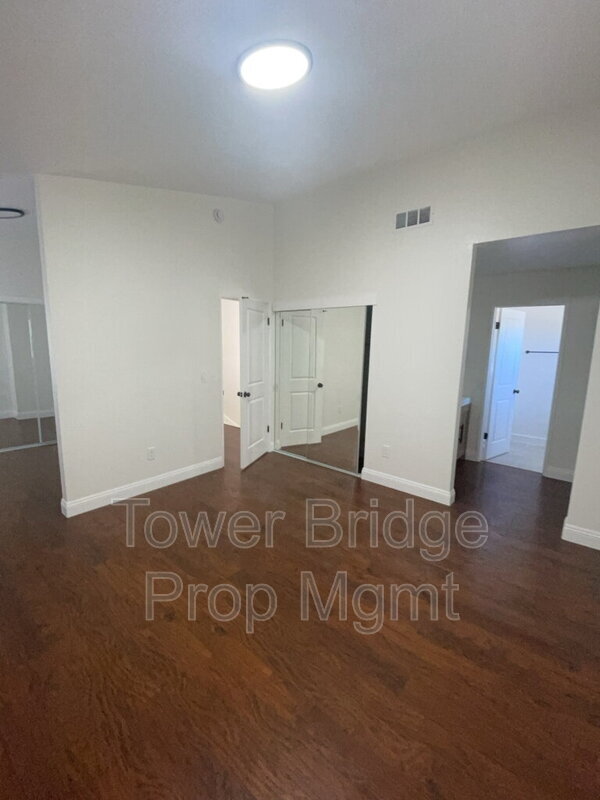 Building Photo - 2247 Atrisco Cir