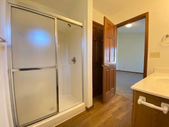 Building Photo - 3 Bedroom/2 Bathroom Home in the Gardens!