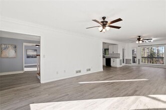 Building Photo - Beautifully Renovated 5-Bedroom, 4-Bath Home on Full Finished Basement!