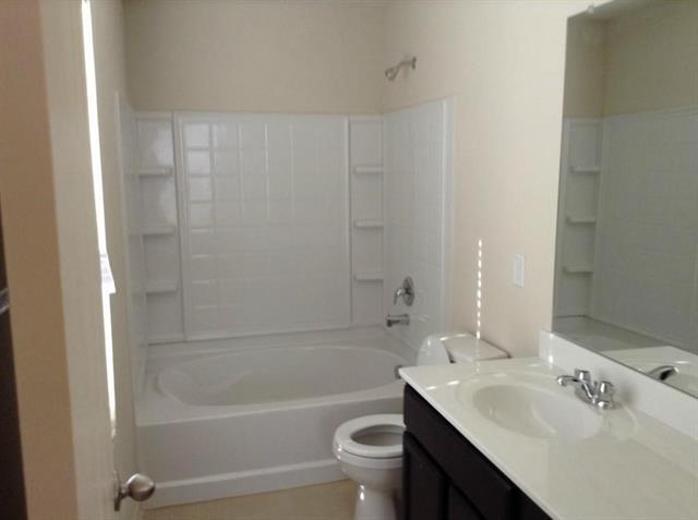 Building Photo - 1413 Raven Dr S