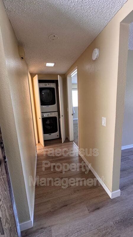 Building Photo - 202 S Pierce St