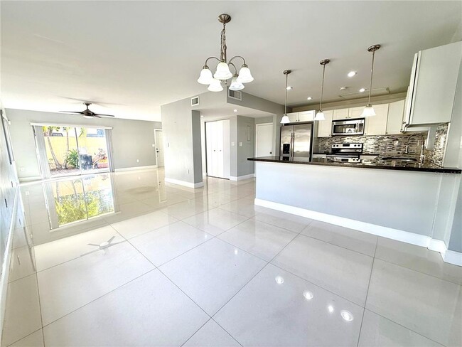 Building Photo - 8757 SW 137th Ave