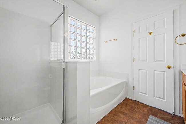 Building Photo - 11755 W Hopi St
