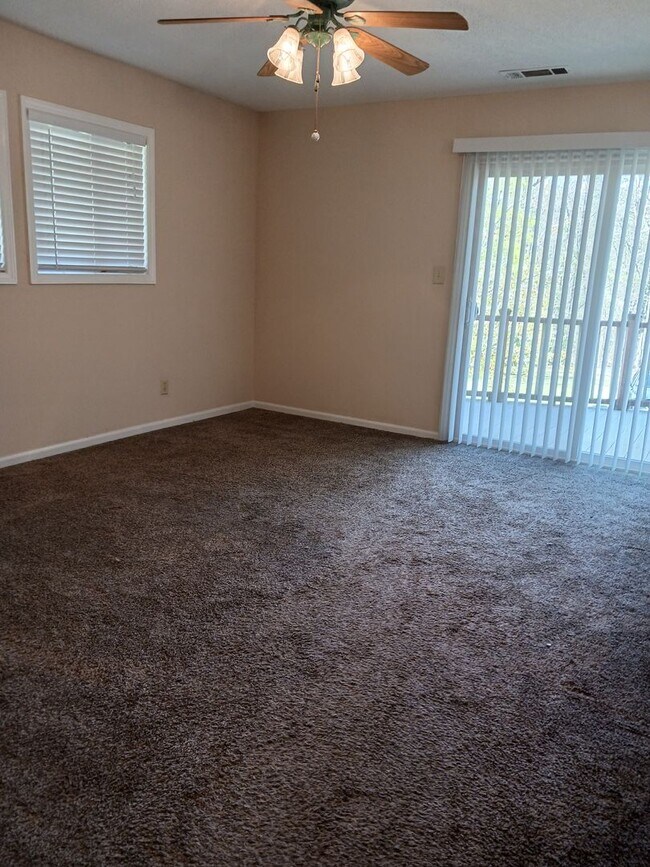 Building Photo - Charming 4BR/2.5BA Retreat on 2 Acres-Available Now!