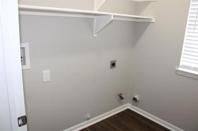 Building Photo - 6213 Covington Dr