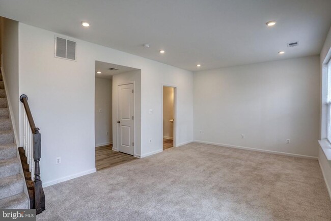 Building Photo - 345 Andrew Ct