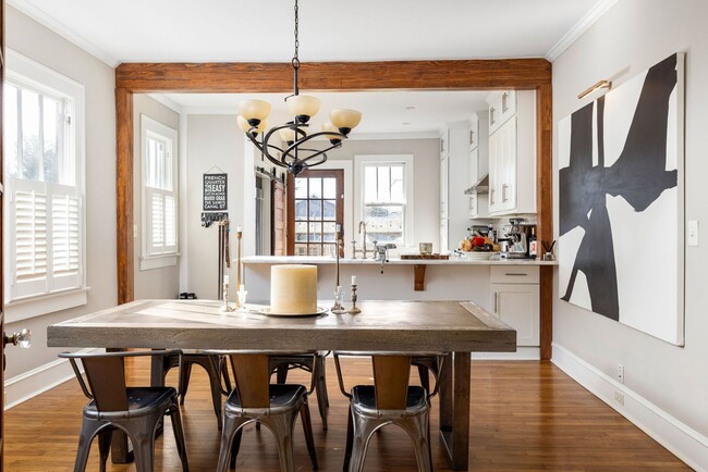 Building Photo - Beautifully Updated 2/2 w/ Great Backyard ...