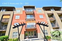 Building Photo - Beautiful 2 Bedroom Holladay Condo!