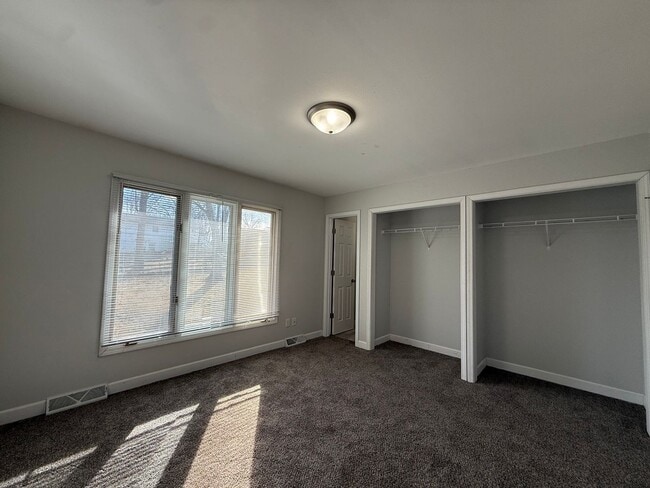 Building Photo - $3,200 | 5 Bedroom, 3 Bathroom House | No Pets | Available for Immediate Move In!