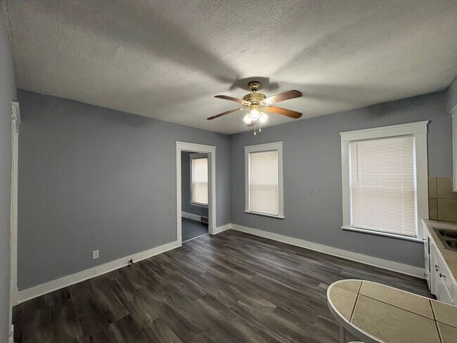 Building Photo - 15624 Halliday Ave