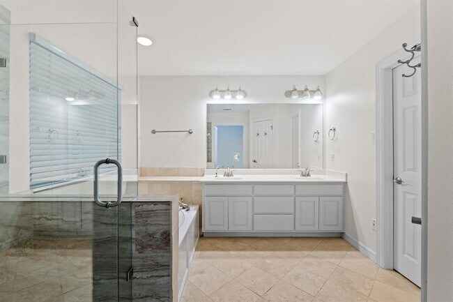 Building Photo - 3203 Tom Green St