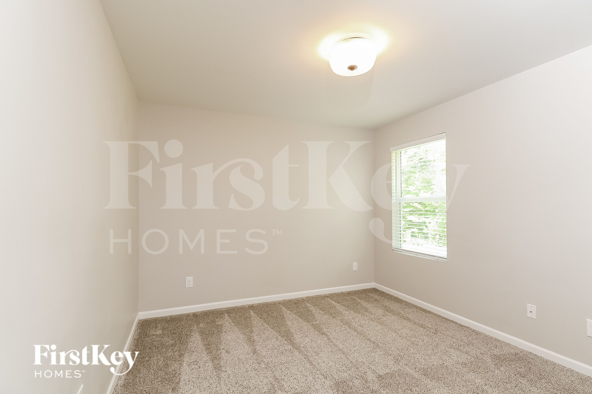 Building Photo - 8000 Camden Crossing