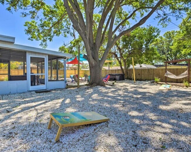 Building Photo - 3116 51st Ave Terrace W