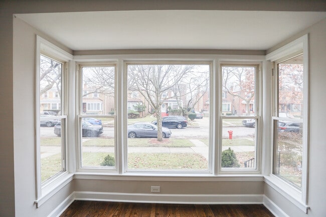 Building Photo - 3126 W Chase Ave