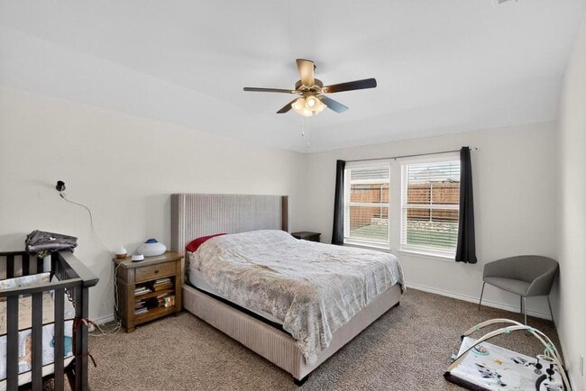 Building Photo - 504 Willow View Way