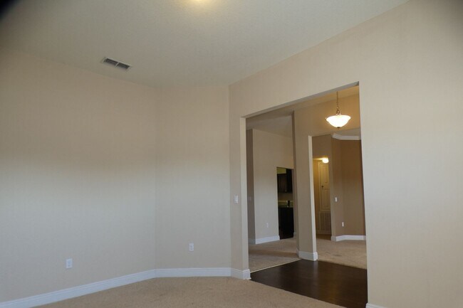 Building Photo - Spacious 4-Bedroom Home - Pace Mill Creek
