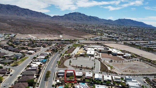 Building Photo - 7355 Via Canutillo Dr