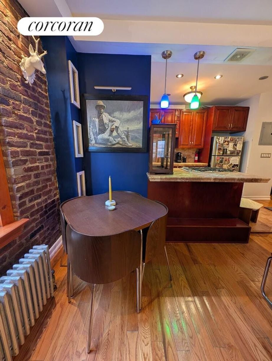 Building Photo - 811 Walton Ave