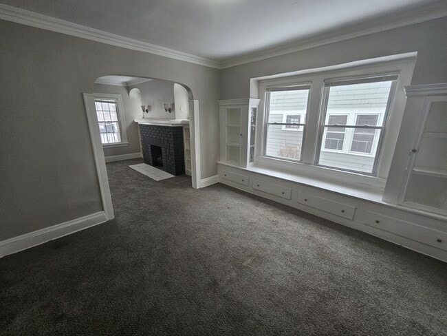 Building Photo - 931 Helmsdale Rd