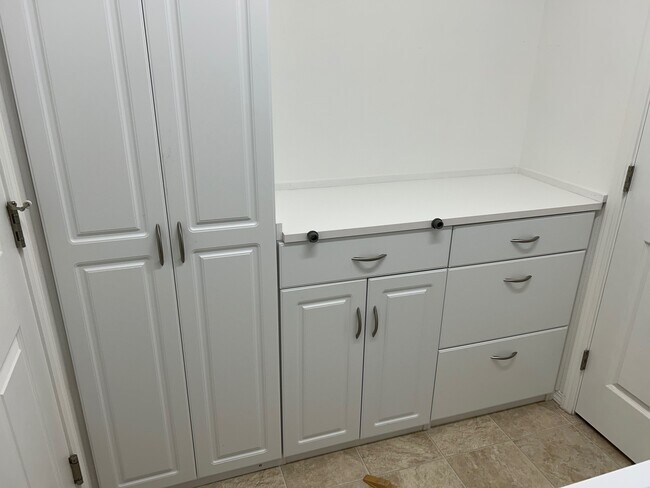 Building Photo - 11416 W Colorado River St