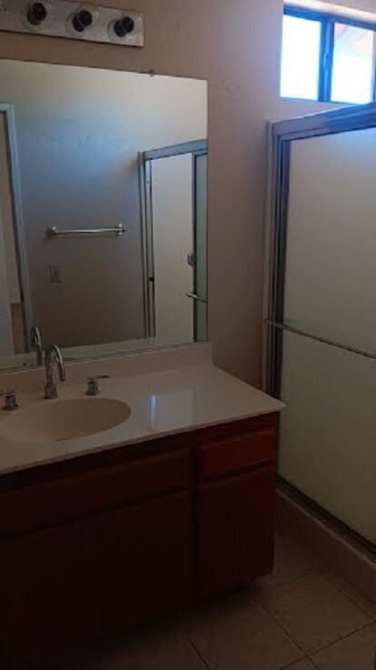 Building Photo - 39640 Wild Flower Dr