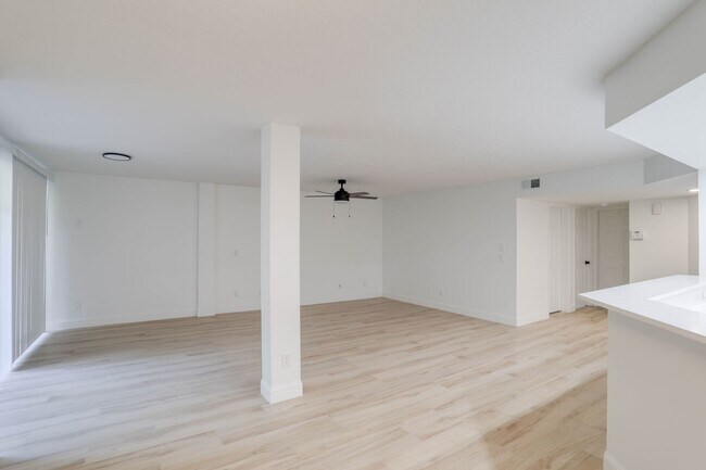 Building Photo - 1111 Salerno Ct