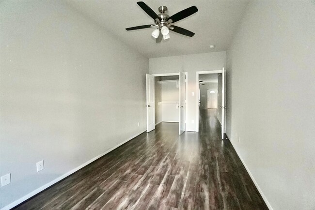 Building Photo - 2523 Kirk St