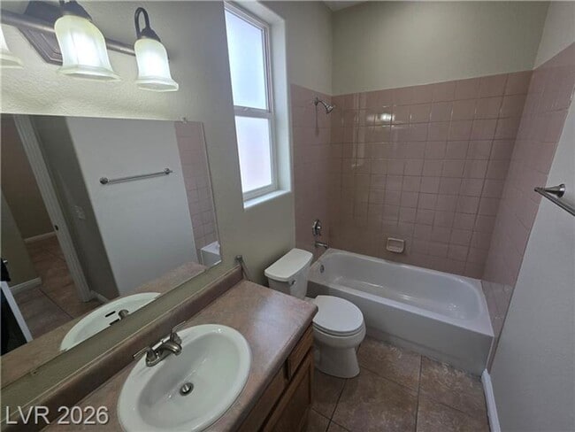 Building Photo - 2204 S Van Patten Pl